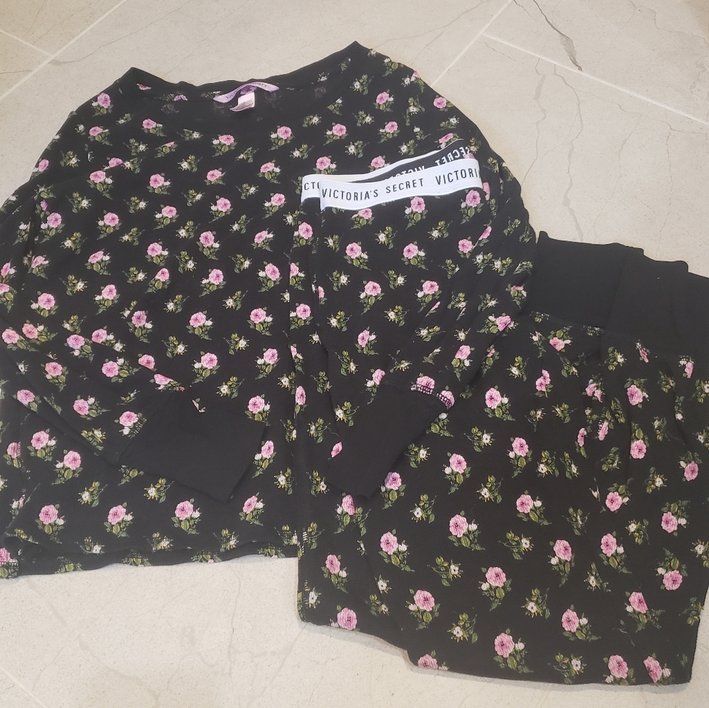 Victoria Secret Pajama Set